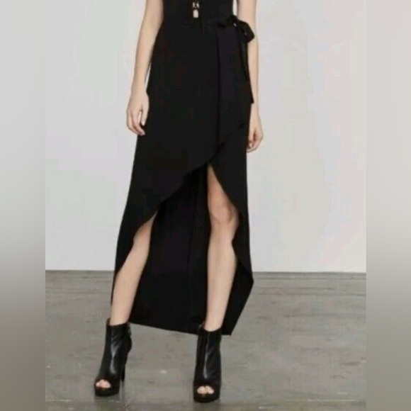 BCBG MAXAZRIA black asymmetrical wrap around skirt - Picture 14 of 14